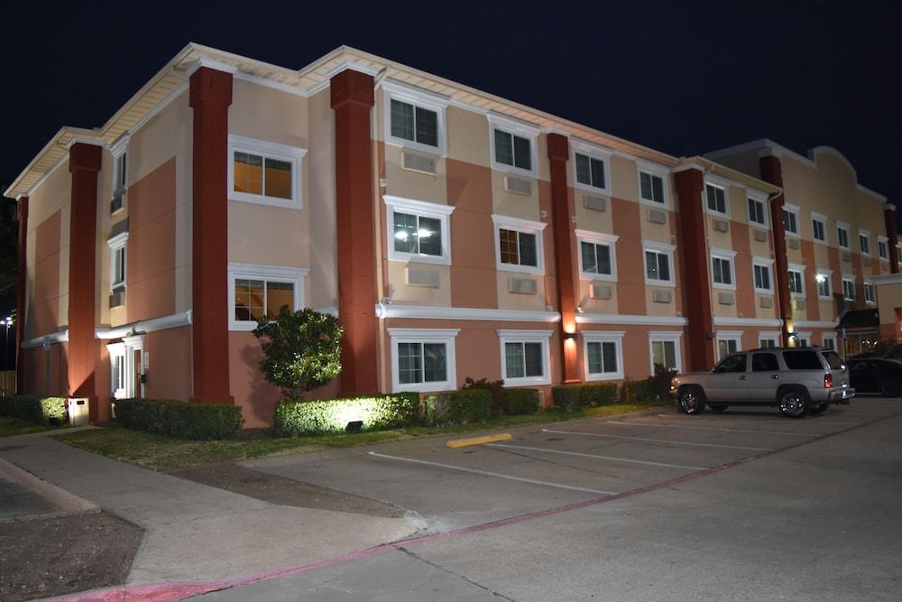 Baymont By Wyndham Dallas/ Love Field Esterno foto